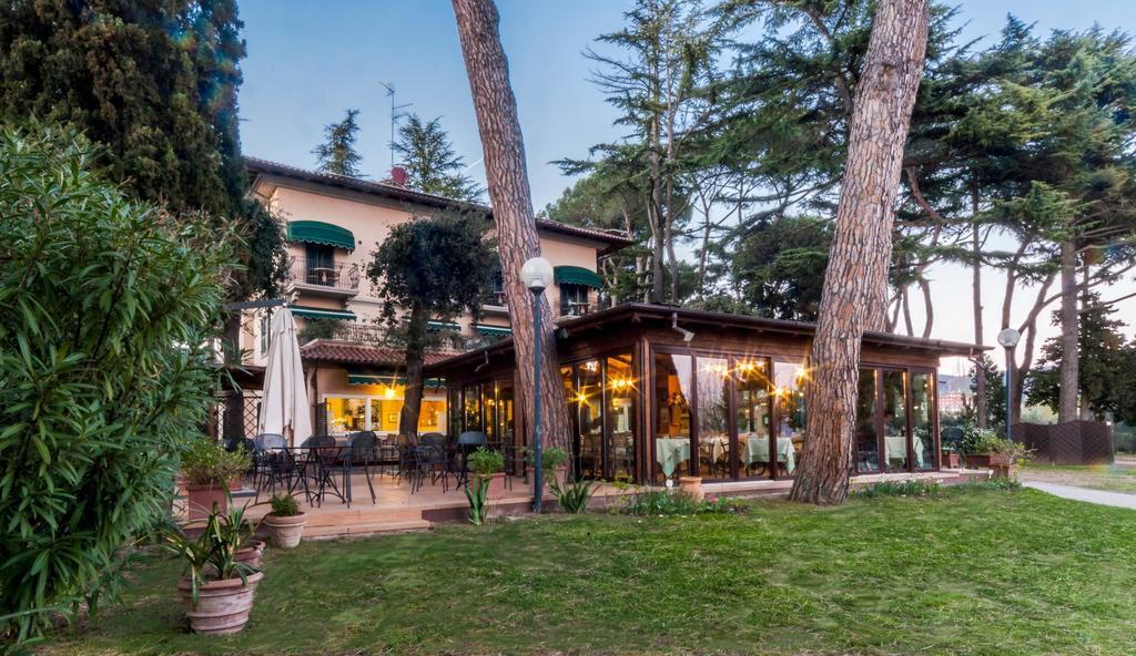 Hotel Kursaal Passignano sul Trasimeno Kültér fotó