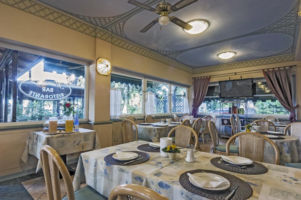 Hotel Kursaal Passignano sul Trasimeno Kültér fotó