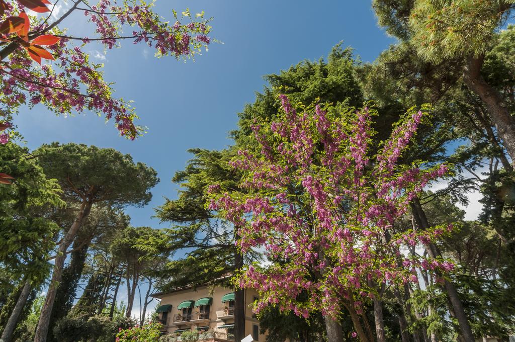 Hotel Kursaal Passignano sul Trasimeno Kültér fotó