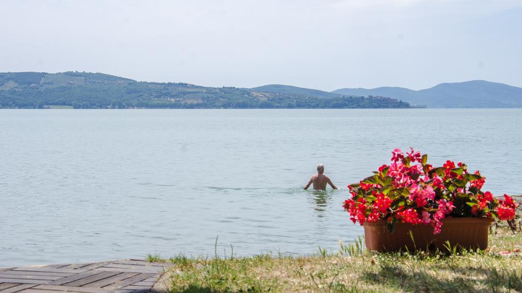 Hotel Kursaal Passignano sul Trasimeno Kültér fotó