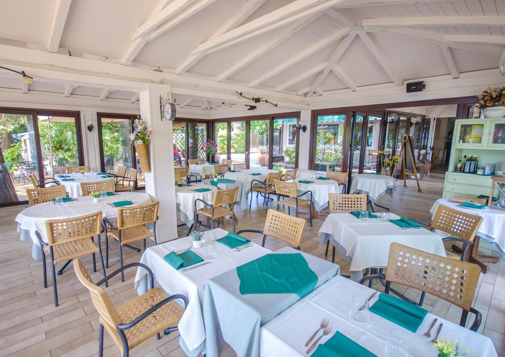 Hotel Kursaal Passignano sul Trasimeno Kültér fotó