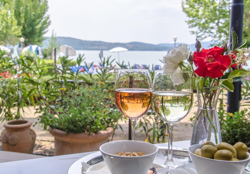 Hotel Kursaal Passignano sul Trasimeno Kültér fotó